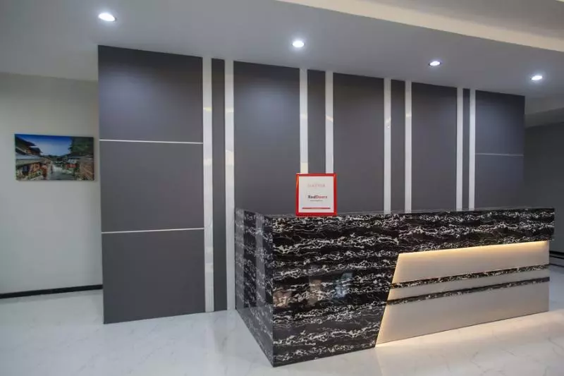 Majatalo Reddoorz Plus Near Politeknik Negeri Malang