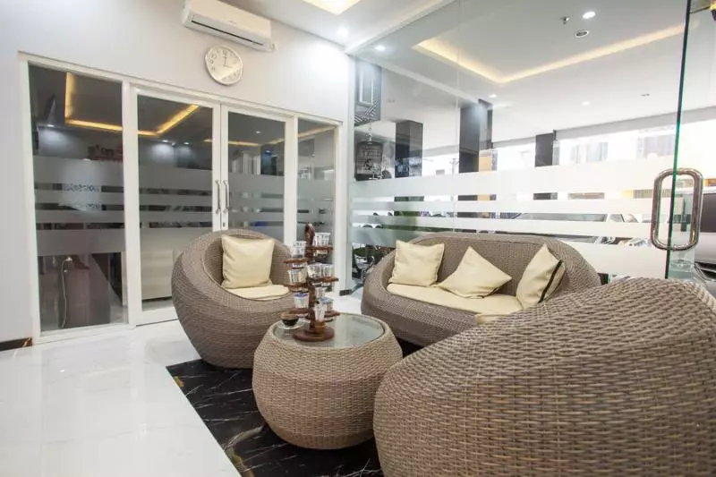 Majatalo Reddoorz Plus Near Politeknik Negeri Malang