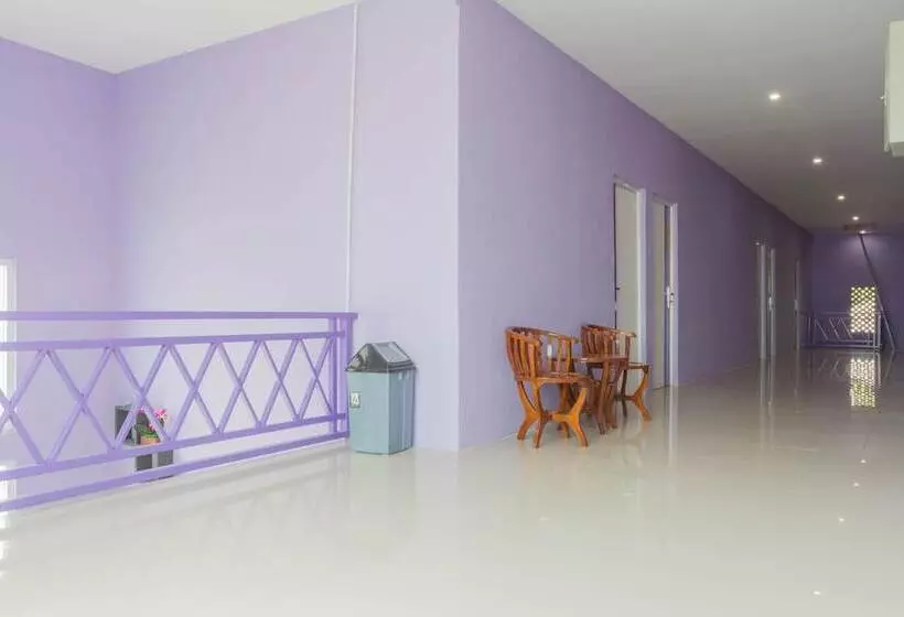 Majatalo Reddoorz Plus @ Tuparev Cirebon 2