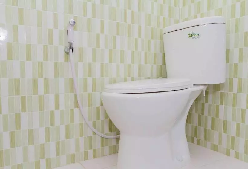 Majatalo Reddoorz Plus @ Tuparev Cirebon 2