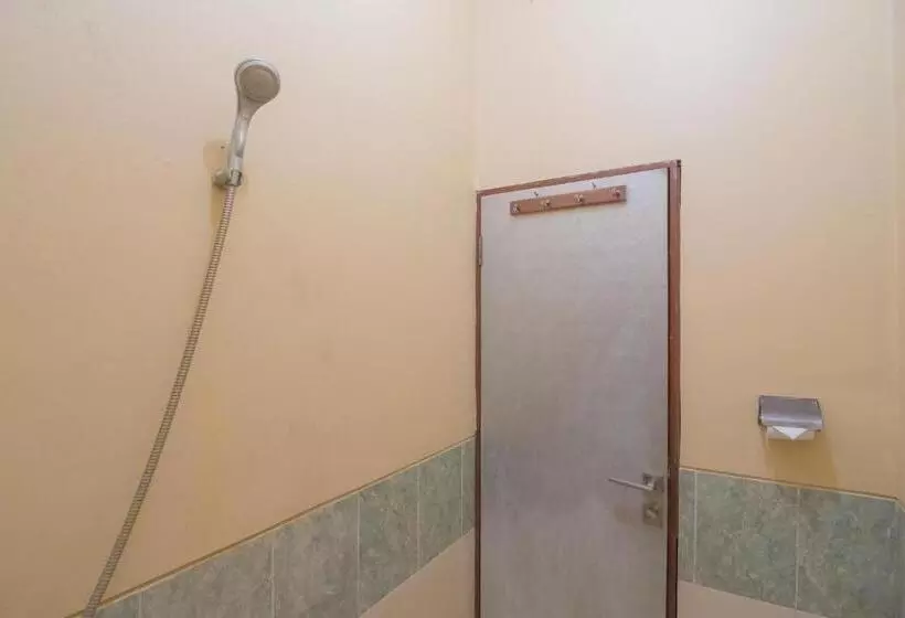 Majatalo Reddoorz Syariah Near Margahayu Raya