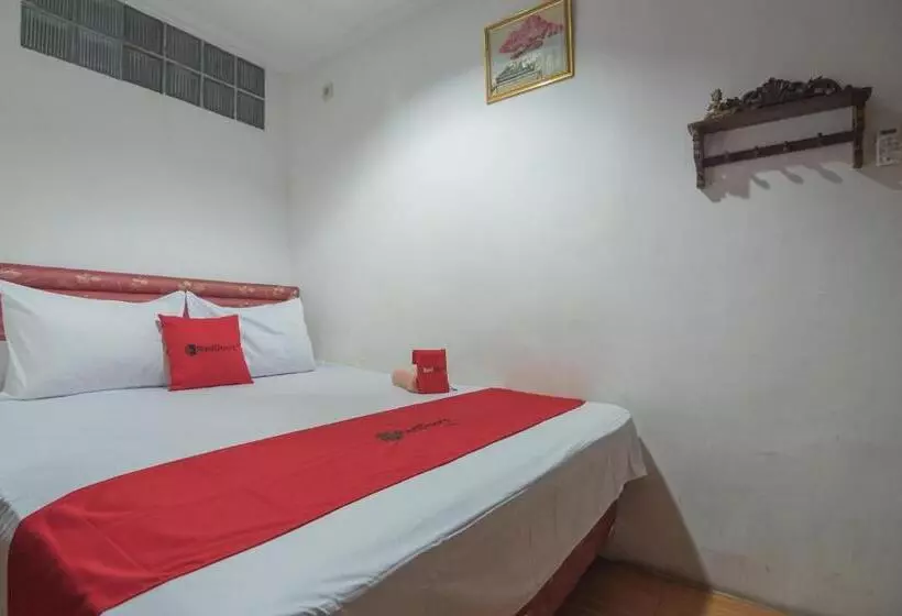 Majatalo Reddoorz Syariah Near Margahayu Raya