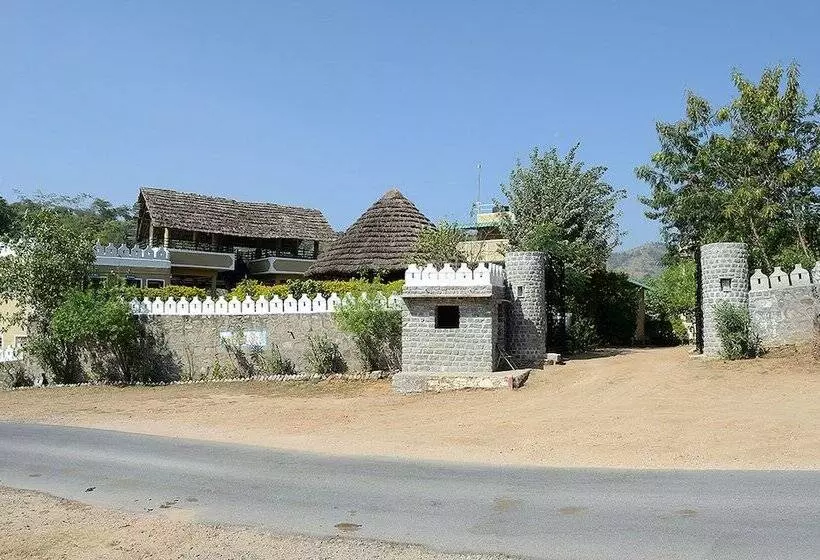 Sadanira Resort