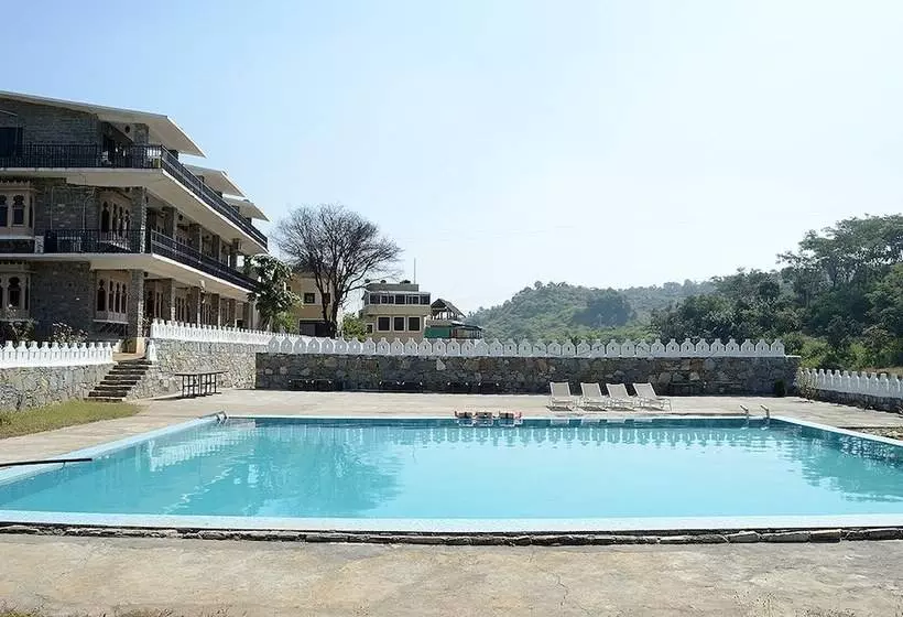 Sadanira Resort