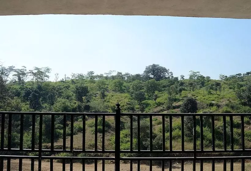 Sadanira Resort