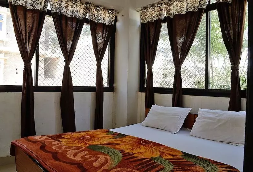 Sadanira Resort