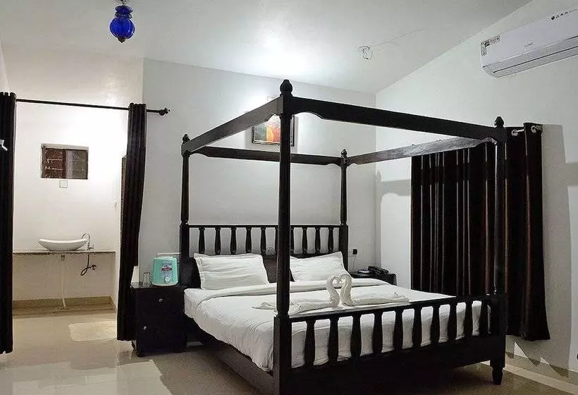 Sadanira Resort