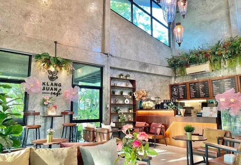 Baan Klang Suan Resort
