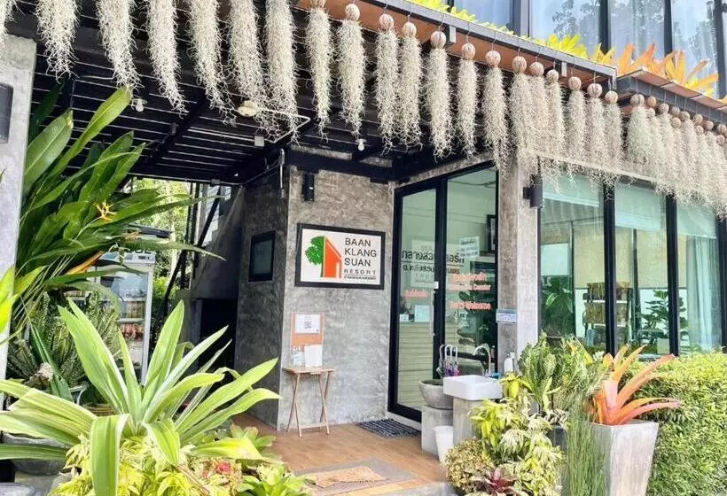 Baan Klang Suan Resort