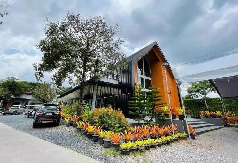 Baan Klang Suan Resort