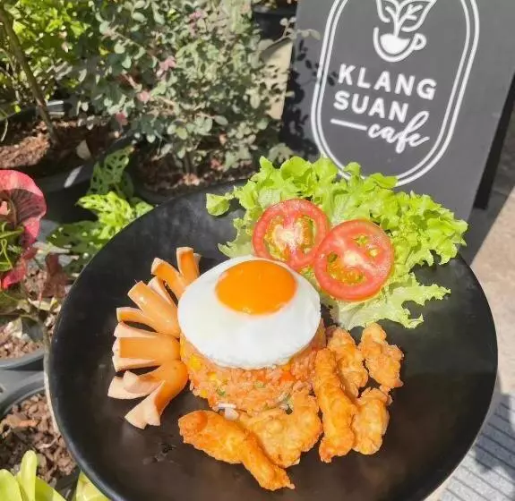 Baan Klang Suan Resort