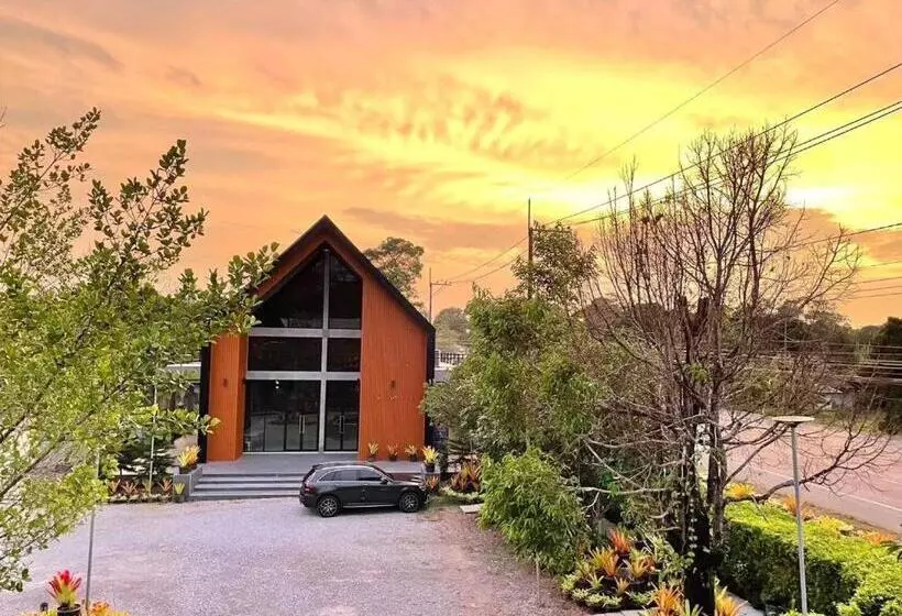 Baan Klang Suan Resort