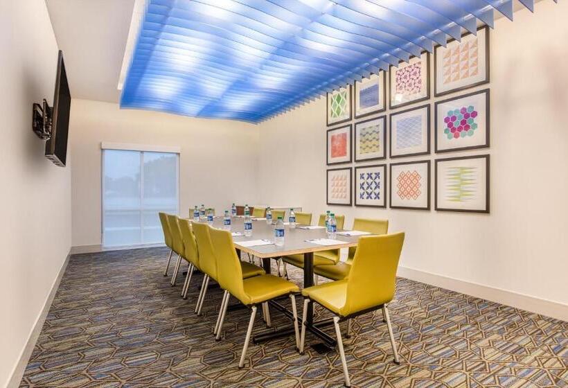 ホテル Holiday Inn Express & Suites   Ottawa, An Ihg