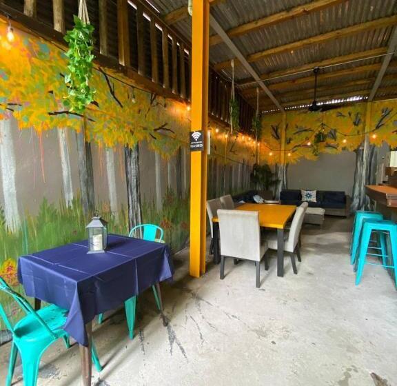 هاستل 1802 At San Juan