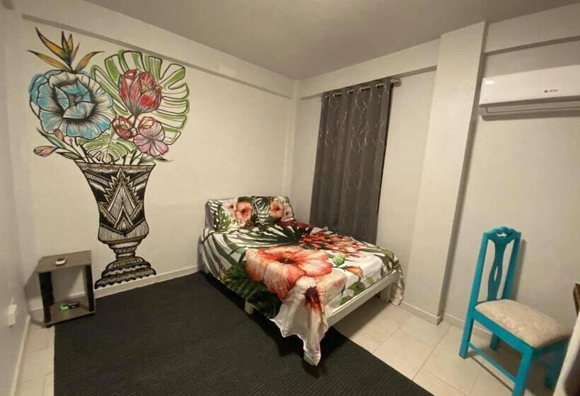 هاستل 1802 At San Juan