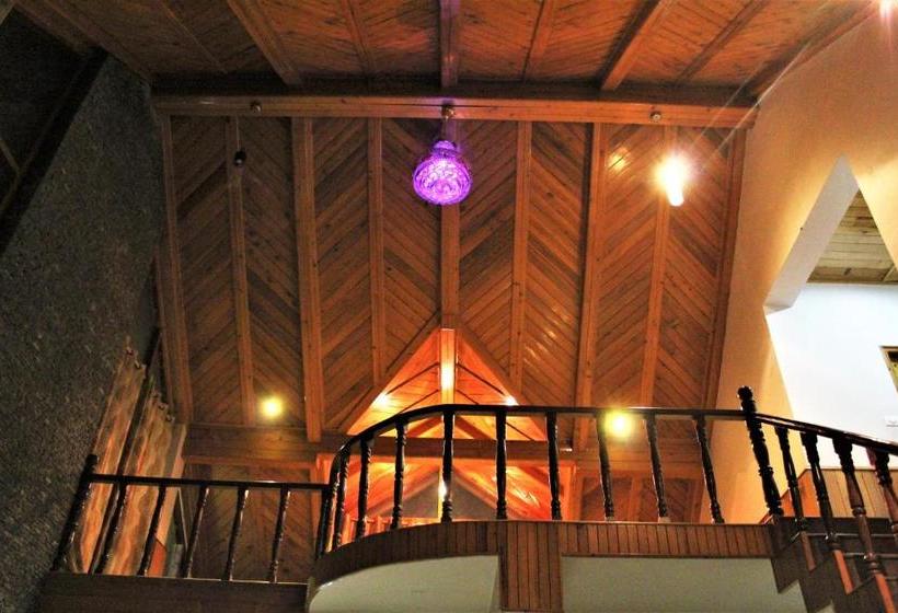 בית מלון כפרי The Conifer