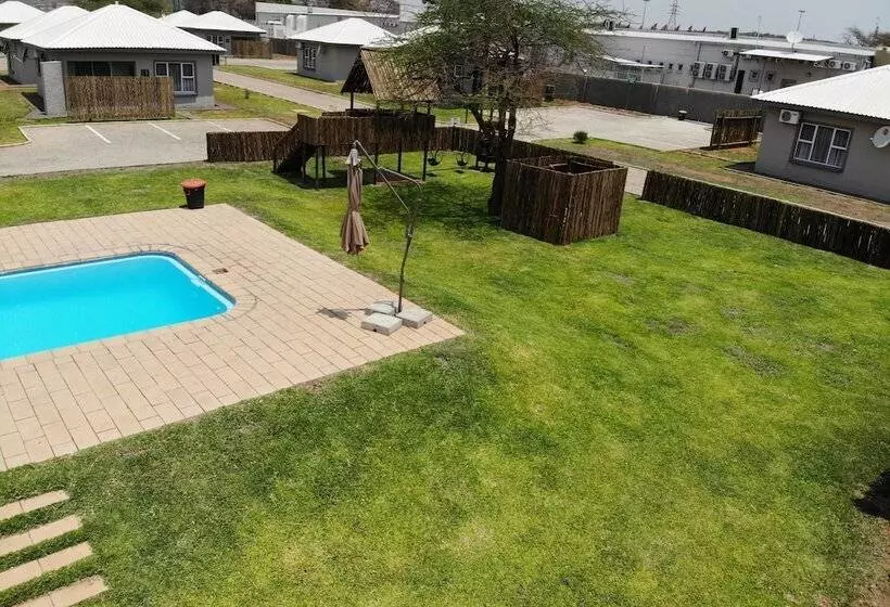 استراحتگاه Tlou Safari Lodge