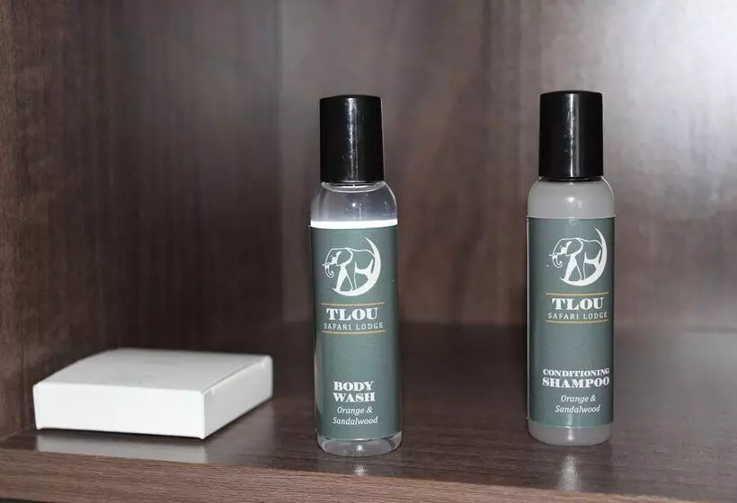 استراحتگاه Tlou Safari Lodge