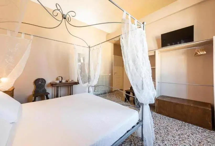 پانسیون La Torre Garbata