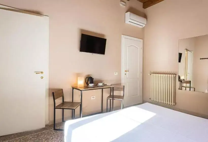 پانسیون La Torre Garbata