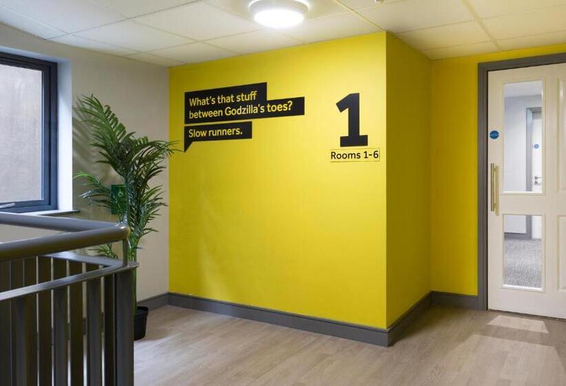 מלון כמוסות Bank Square Town House