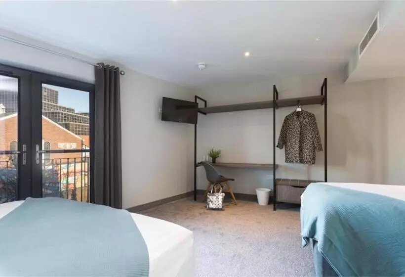 カプセルホテル Bank Square Town House