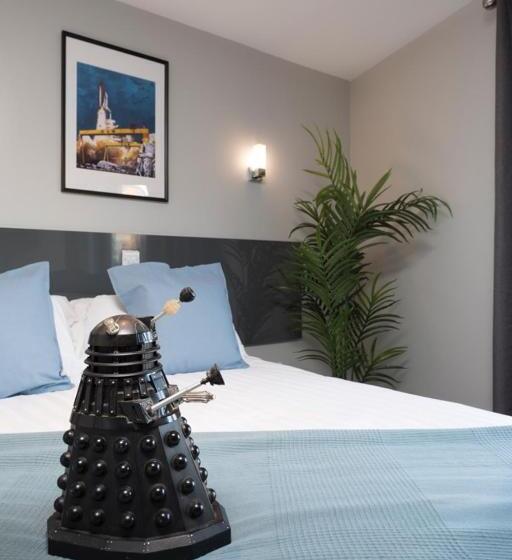 מלון כמוסות Bank Square Town House