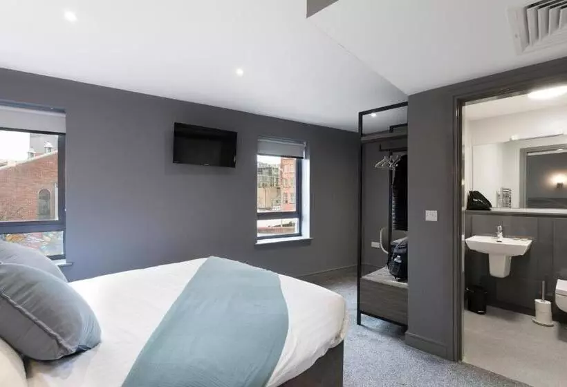 カプセルホテル Bank Square Town House