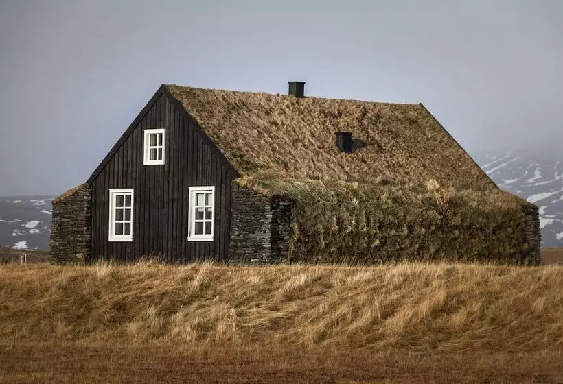 هتل Torfhús Retreat