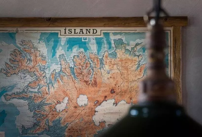 هتل Torfhús Retreat