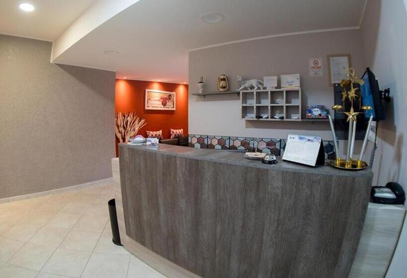 پانسیون L'incanto