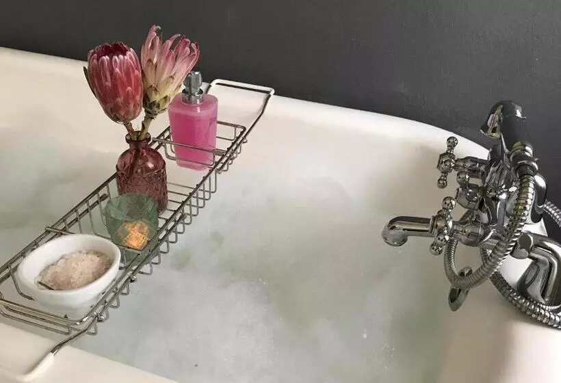 Aamiaismajoitus (B&B) Bishops Guesthouse