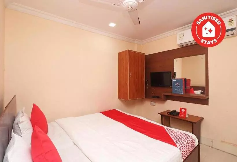 Oyo 30149 New Hotel Ashirbad