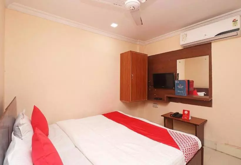 Oyo 30149 New Hotel Ashirbad