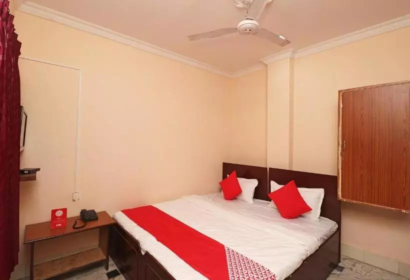 Oyo 30149 New Hotel Ashirbad