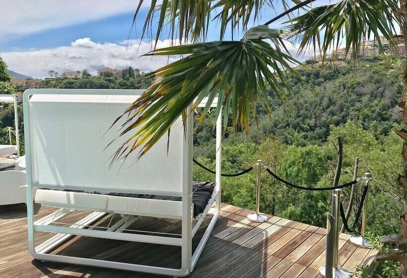 پانسیون Villa Colina