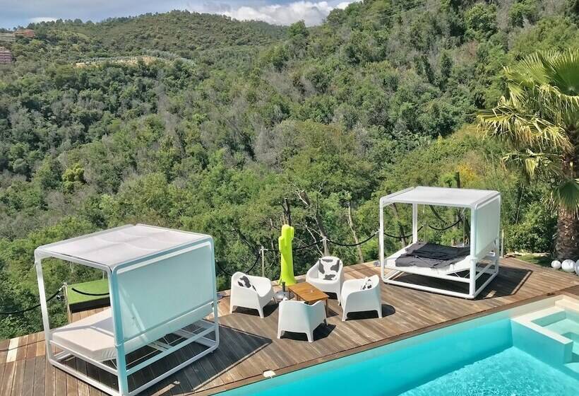 پانسیون Villa Colina