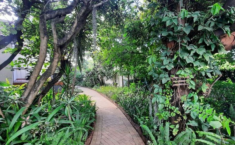 مبيت وإفطار Hadens Guesthouse