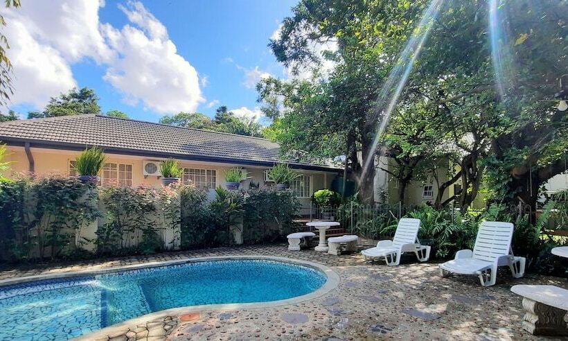 مبيت وإفطار Hadens Guesthouse