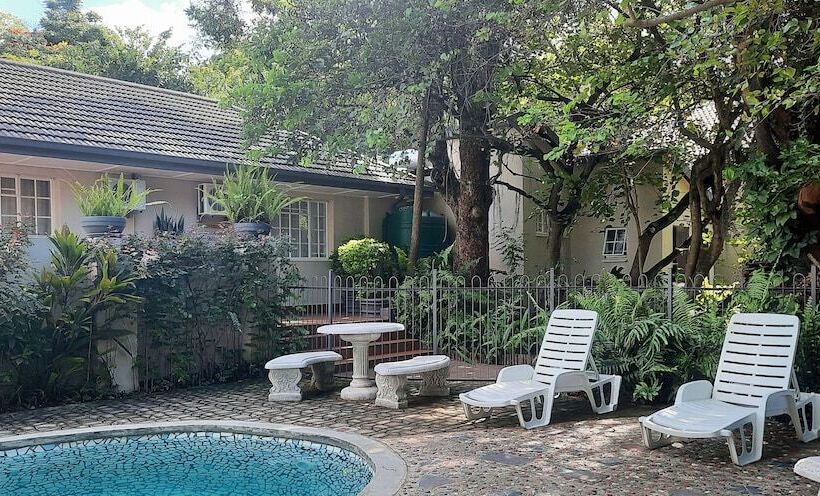 مبيت وإفطار Hadens Guesthouse