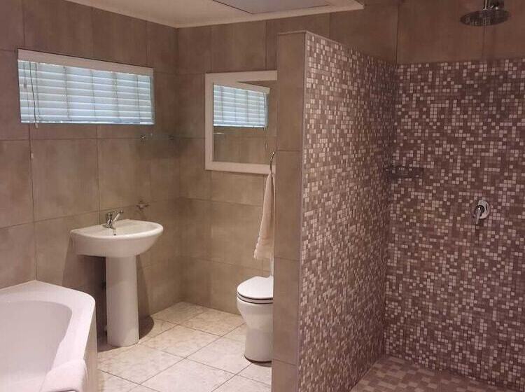 مبيت وإفطار Hadens Guesthouse