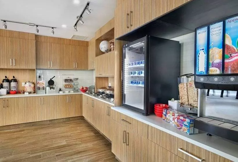 ホテル Towneplace Suites By Marriott Edmonton Sherwood Park