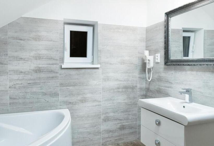 Villa Centrum Apartmány S Raňajkami A Saunou