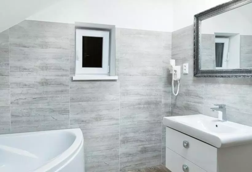 Villa Centrum Apartmány S Raňajkami A Saunou