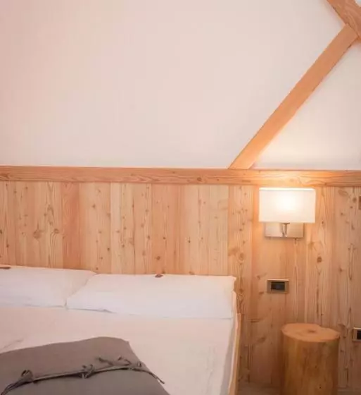 Hotelli Garni Le Prealpi