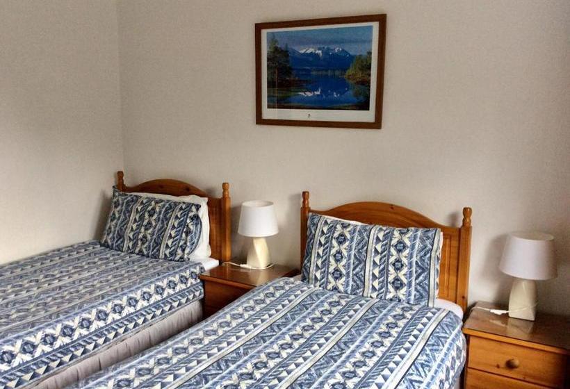 펜션 Dalkell Cottages