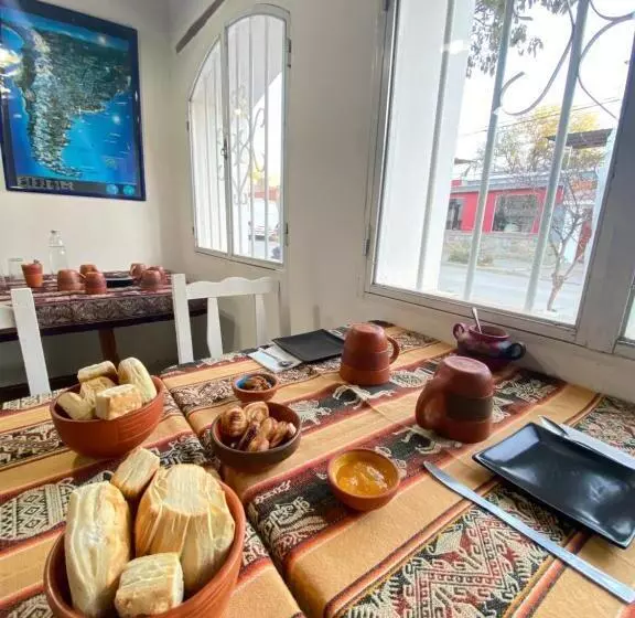 ユースホステル Hostal Tierra Andina Cafayate