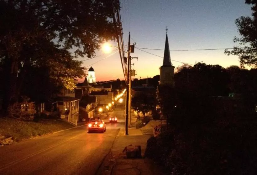Jonesborough Bed And Breakfast