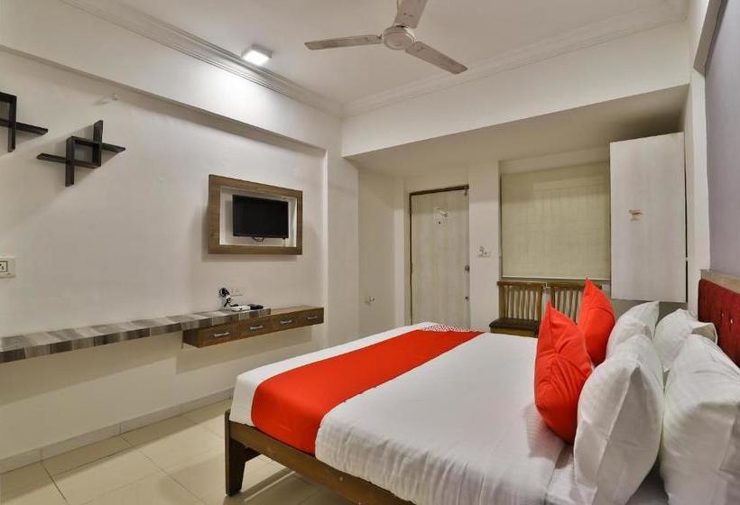 Oyo 30714 Hotel Krishna