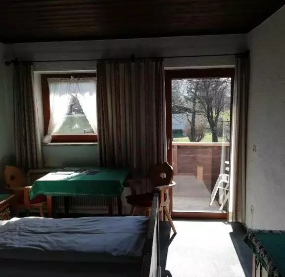 Aamiaismajoitus (B&B) Wieselmühle Forellenhof